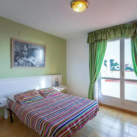 Awesome In With House Sea View