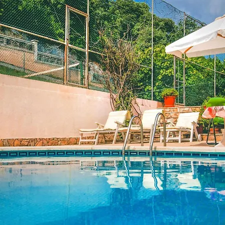 Vakantiehuis Awesome In With House Sea View
